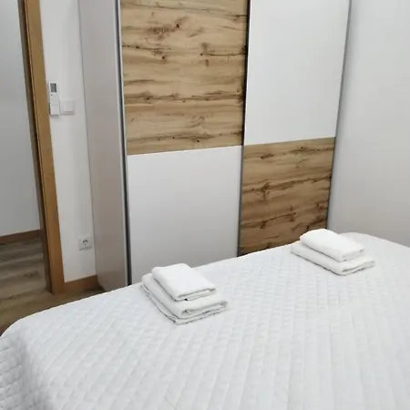 House 3* אבאירו